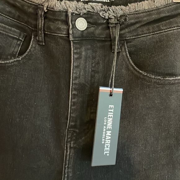 Etienne Marcel Women’s Black High-Waisted Wide Leg Frayed Edge Jeans - Picture 4 of 7